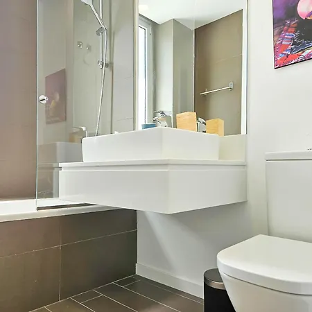 Modern Townhouse In Oceana Gardens Cancelada